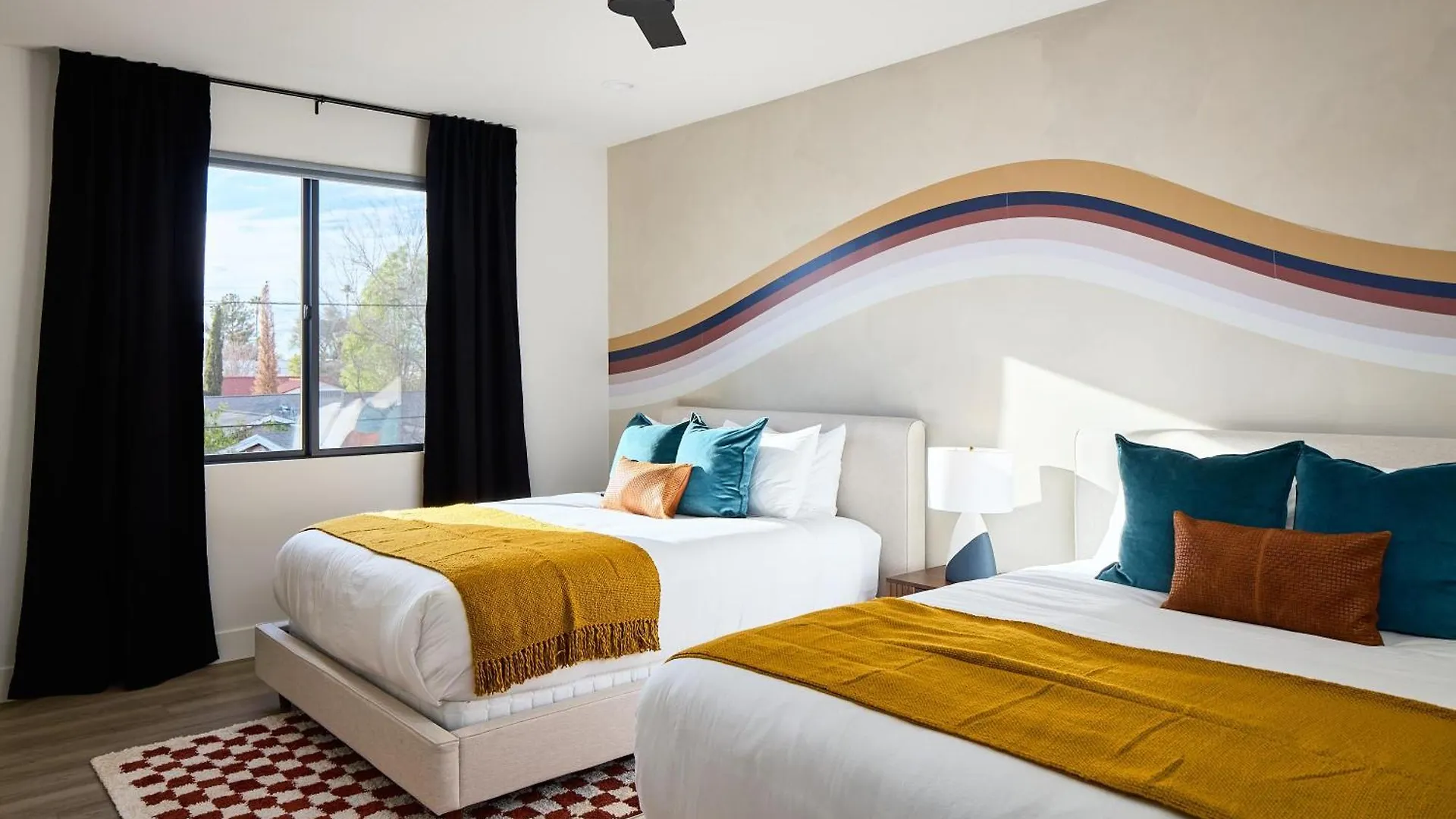 Luxe-Boho House-Heated Pool-Camelback Mountain Villa Scottsdale